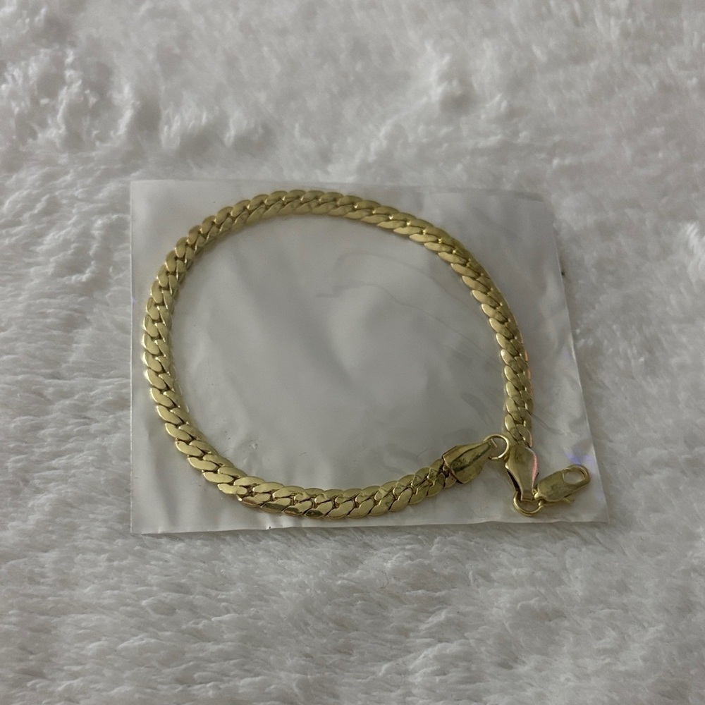 Chic Gold Chain Bracelet